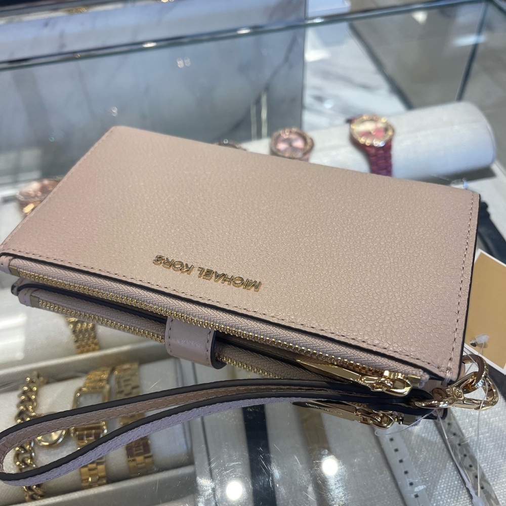 MICHAEL MICHAEL KORS Adele Leather Wallet Double Zip wristlet
Soft Pink 
NWT - Picture 16 of 16